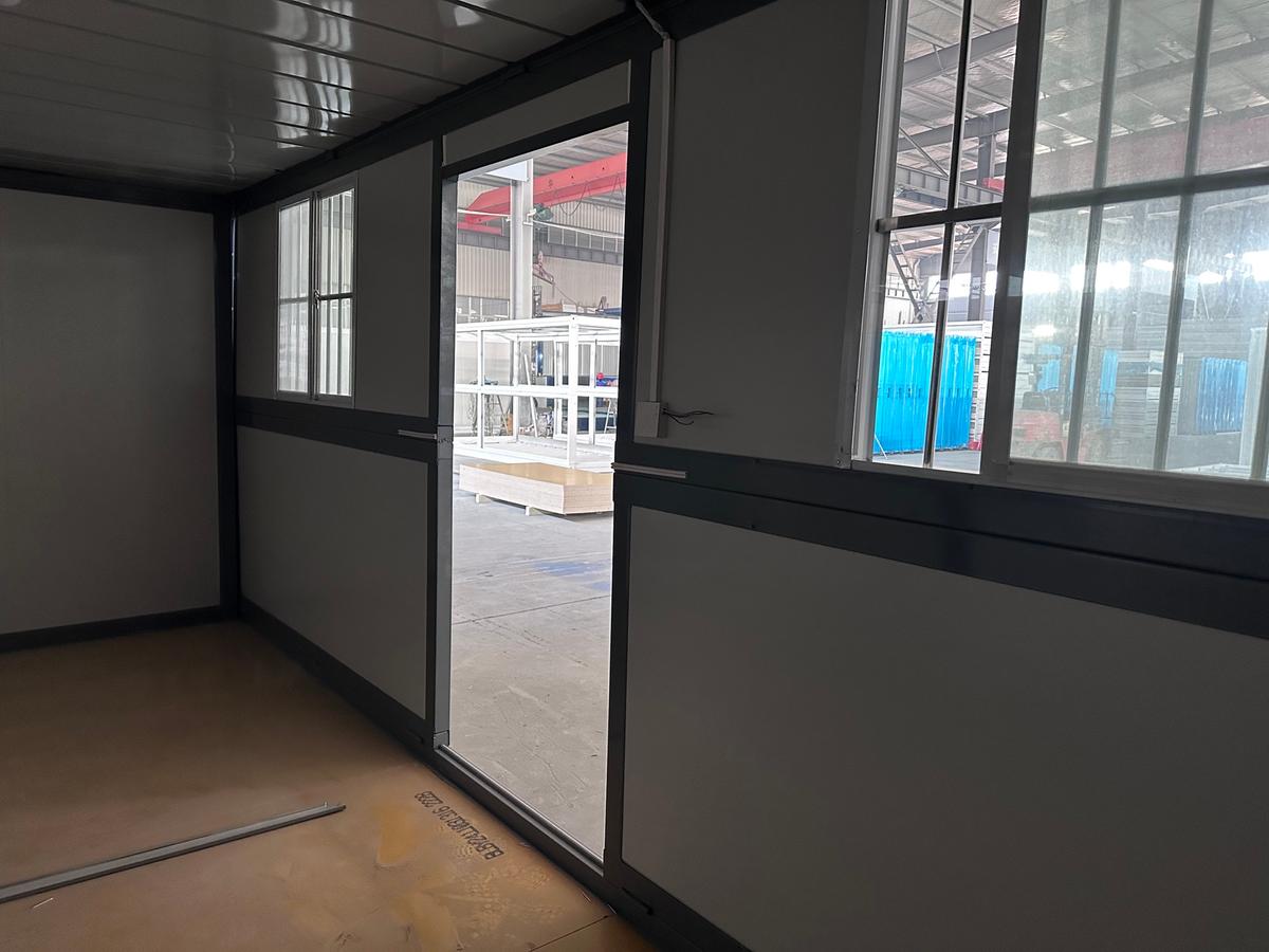 Value Industrial 20 Feet Foldable Container House With Side Wall Door