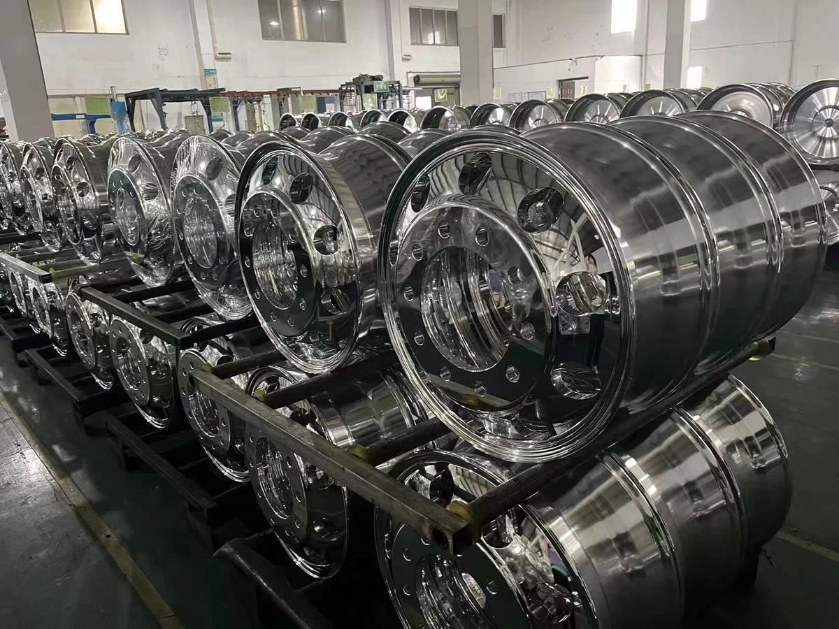 Value Industrial 22.5×8.25 Aluminum Wheel