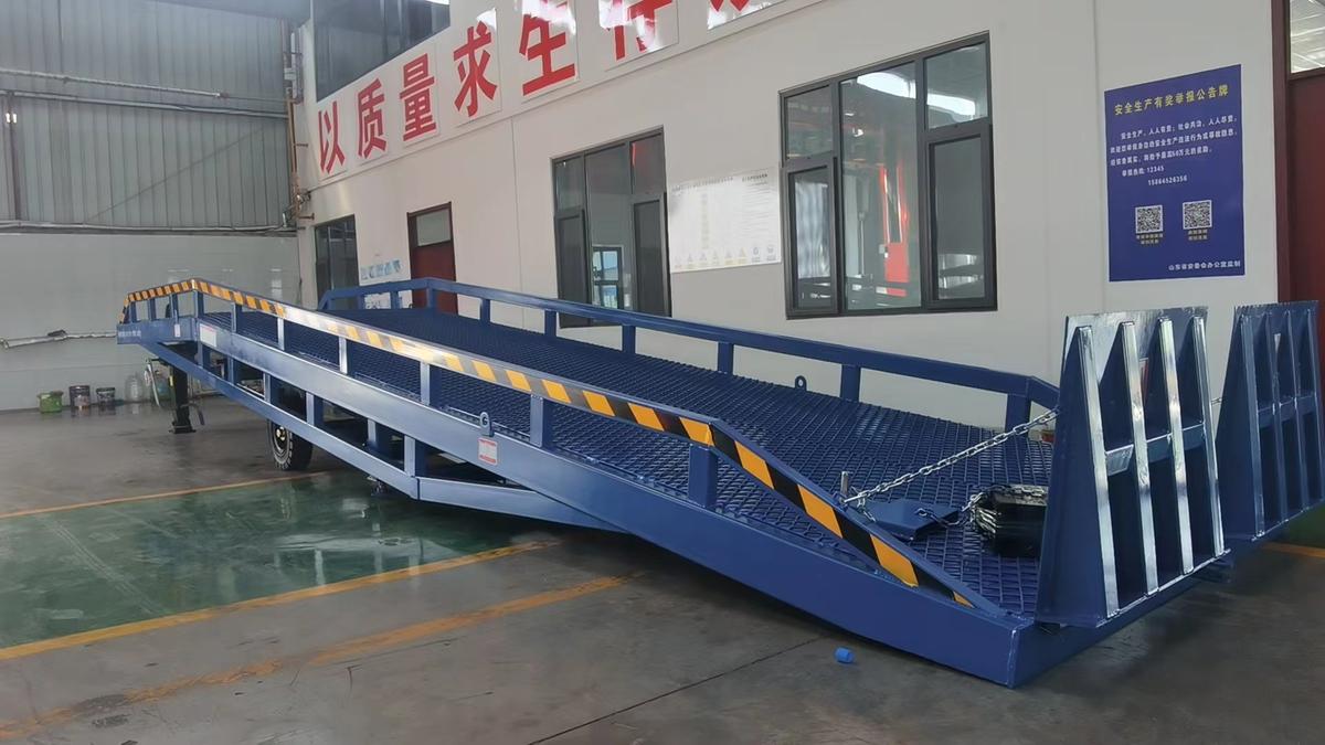 Value Industrial Mobile Loading Dock Ramp - 20 Tons capacity